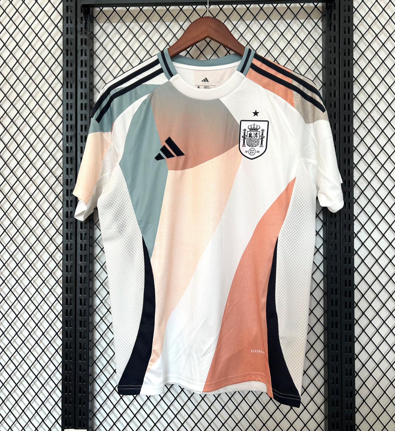 ESPAÑA II 2025 HOMBRE