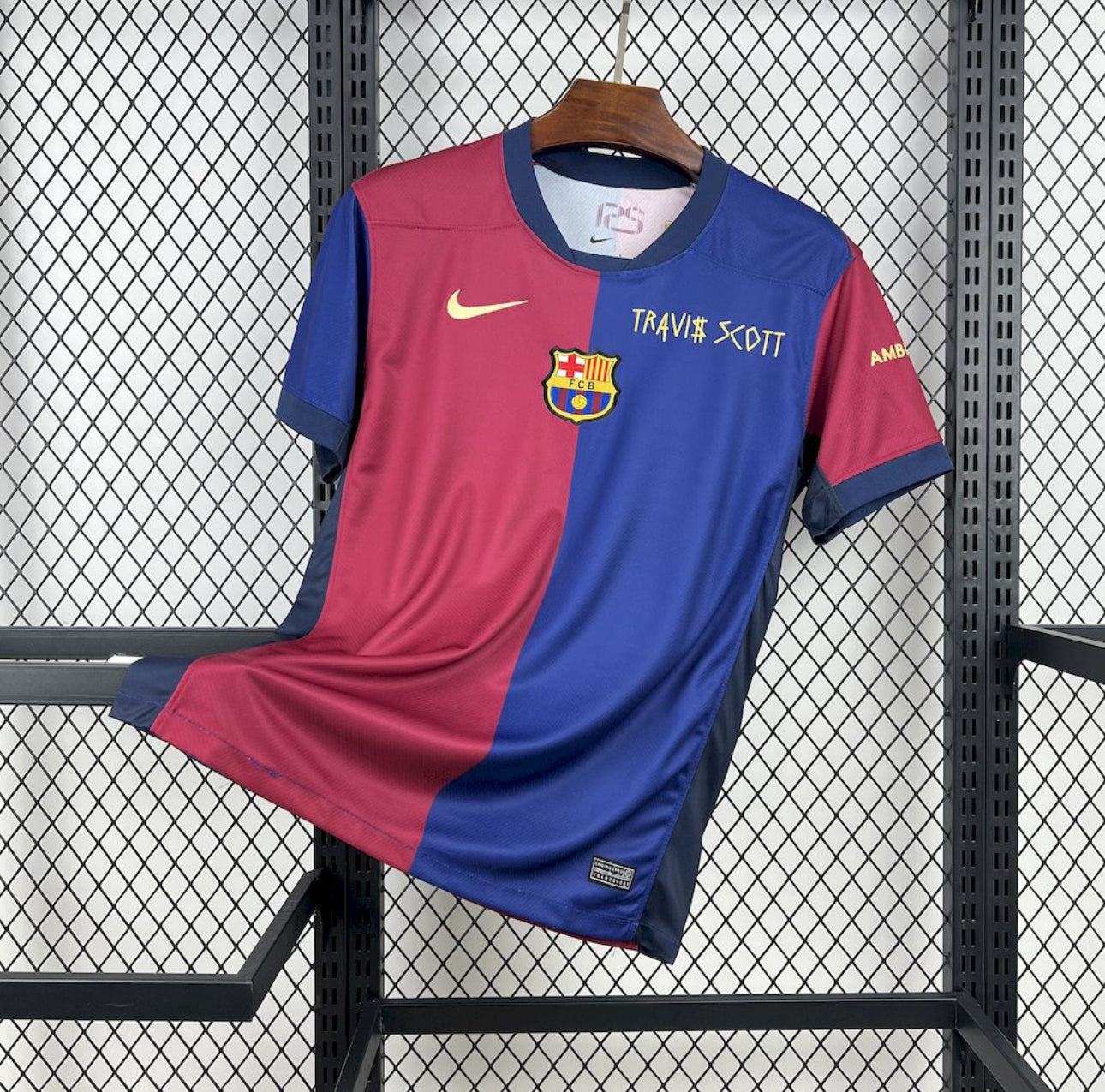 BARCELONA I TRAVIS SCOTT 24/25 HOMBRE