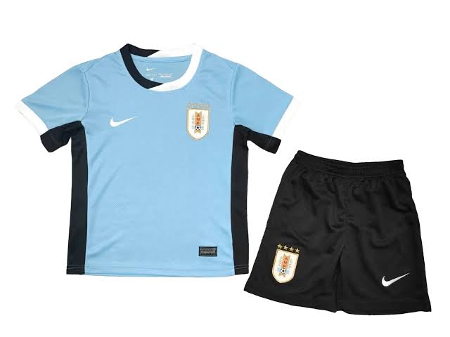 URUGUAY I 24/25 CONJUNTO INFANTIL